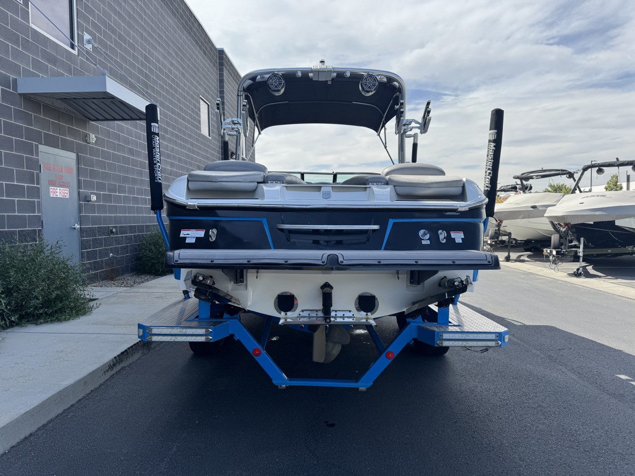 2017 Mastercraft X46 loaded with Big Motor Icon